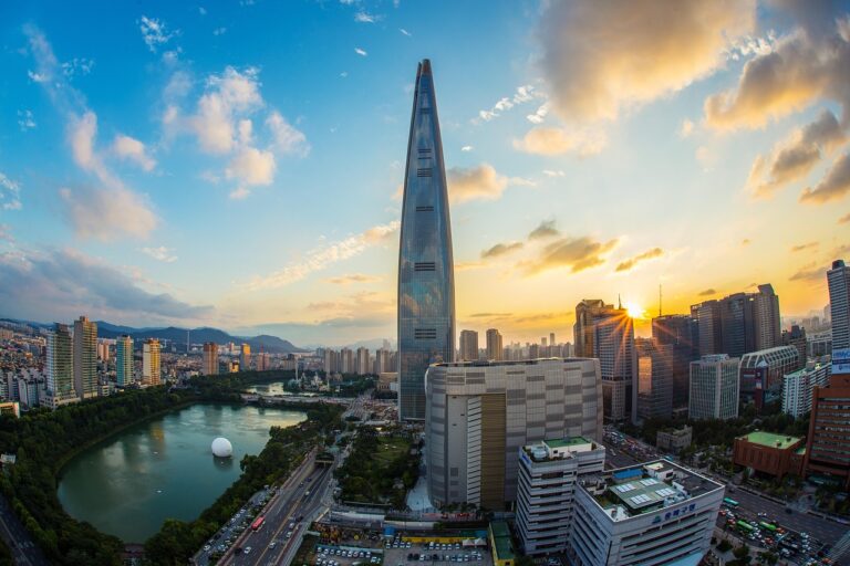 lotte-world-tower-1791802_1280